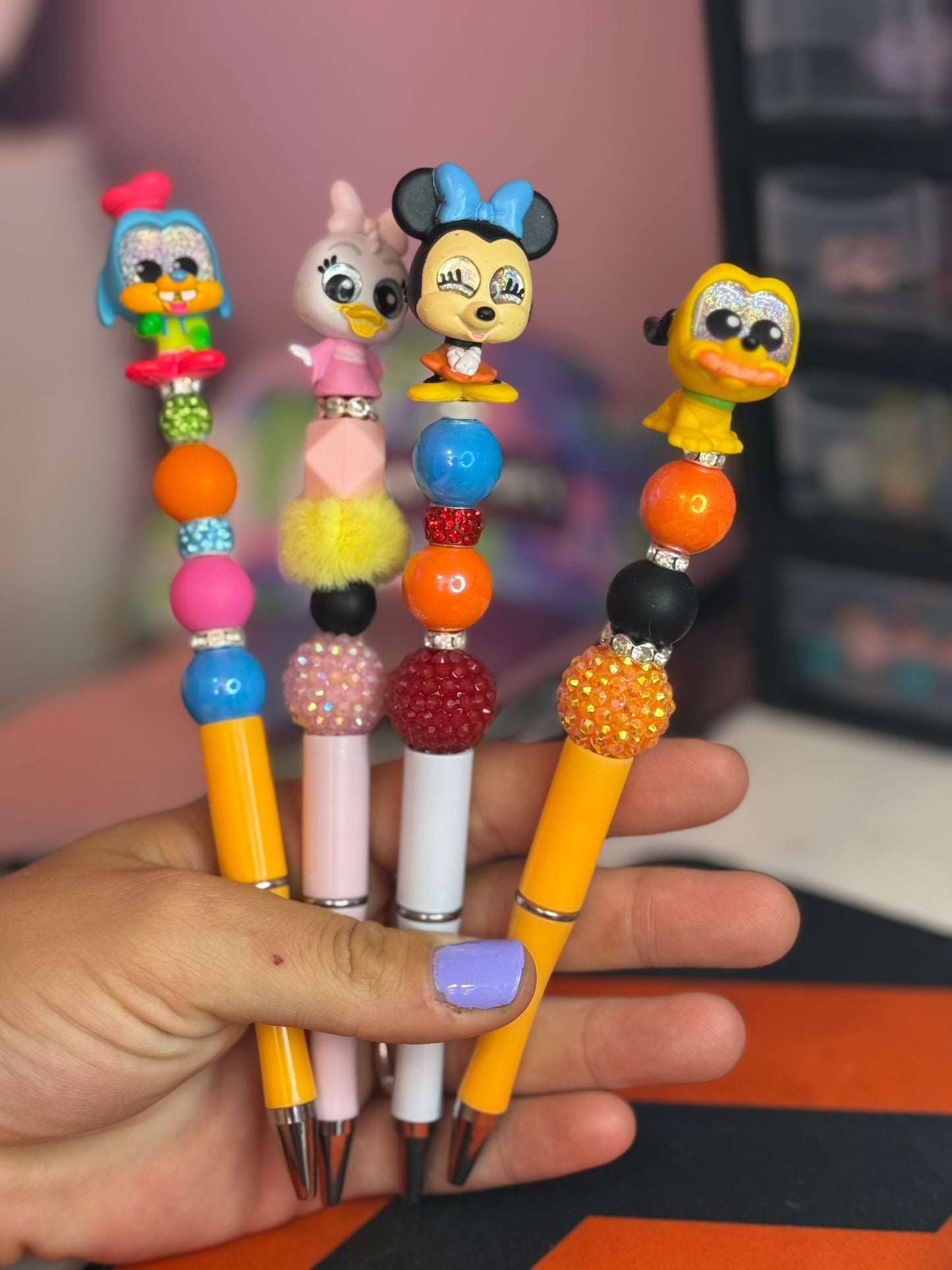 Doorable pens